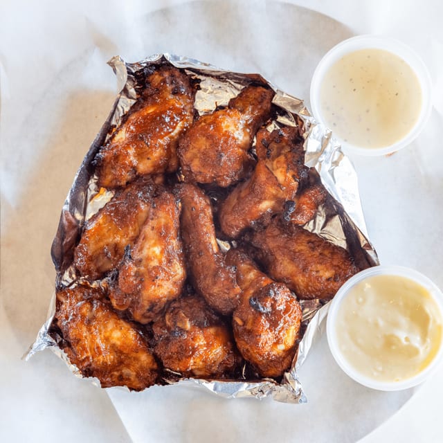 10 Chicken Wings (Bone-In).